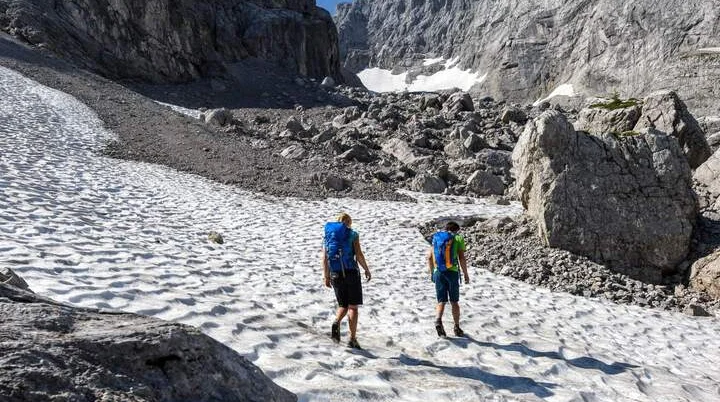 Im Schneefeld unterwegs | © DAV/Wolfgang Ehn