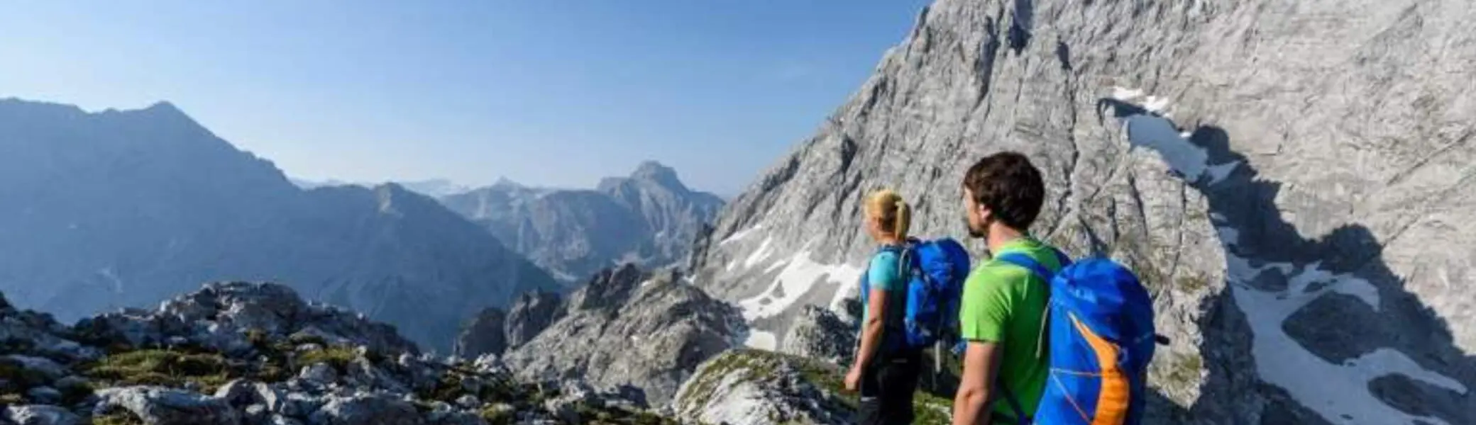 An nordseitigen Hängen und in schattigen Tälern hält sich der Schnee bis lange ins Frühjahr hinein | © DAV/Wolfgang Ehn