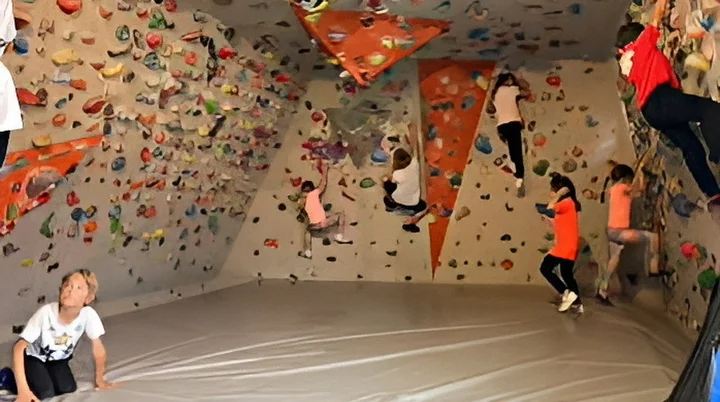 Boulderworkshop für Grundschulkinder | © jdav