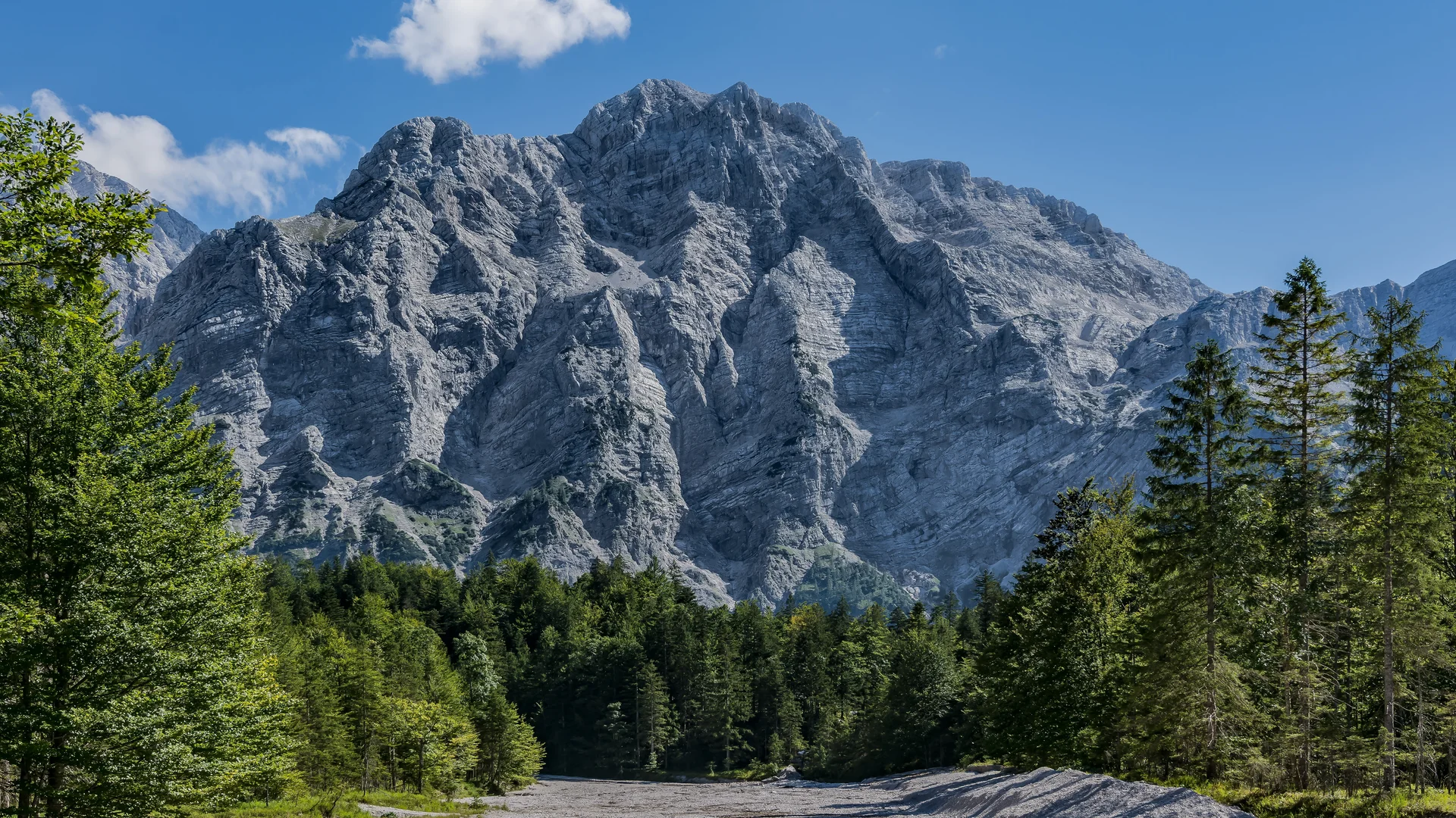 © Isiwal, Wikipedia © Isiwal, Wikipedia