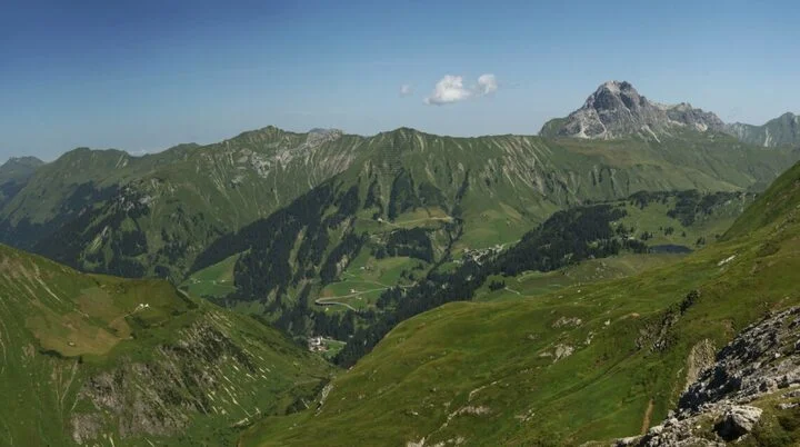 Geislinger, Jäger Steig Panorama Schröcken | © Wikipedia, Böhringer Friedrich